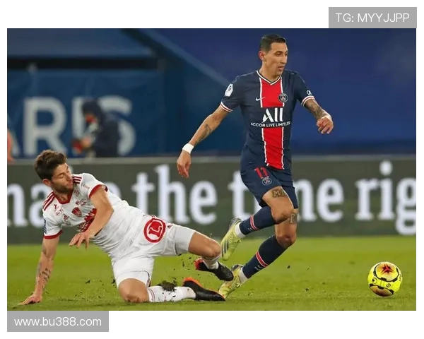 法甲比赛场面精彩瞬间回顾与战术分析